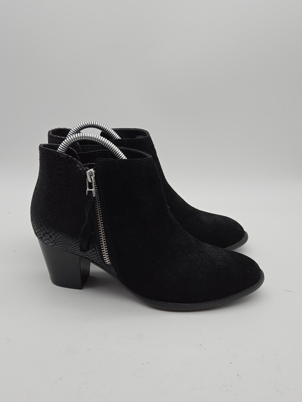NEW Vionic Anne Black Booties Ankle Boots Size 8.5